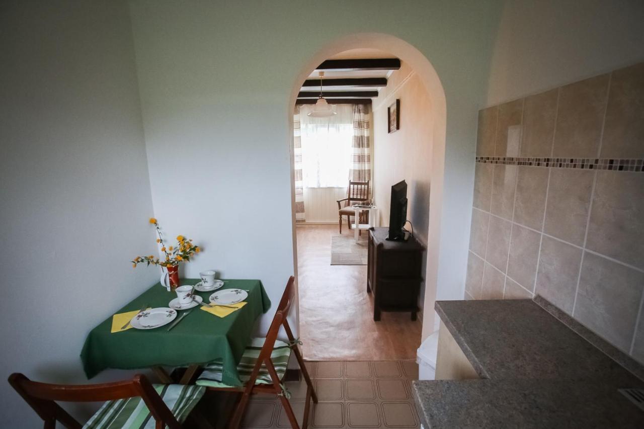 Hellenyi Apartmanok Harkan Exterior foto